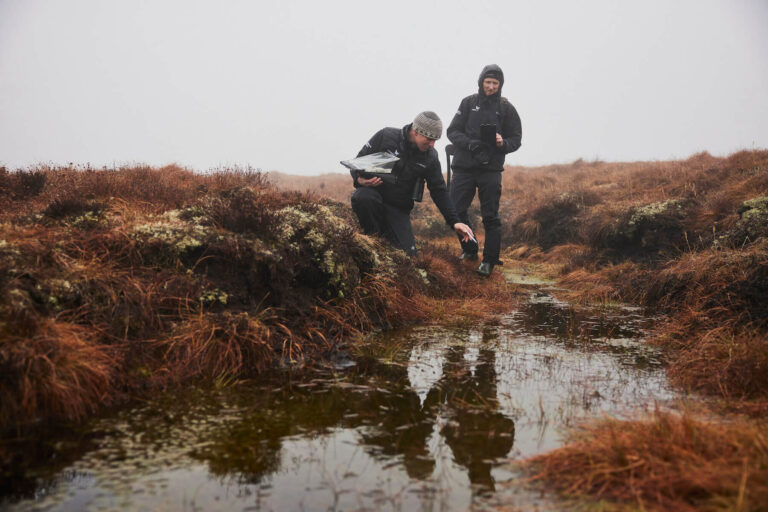 RS37307_PeatlandTeamCNPA_©EdSmith_Web 20_lpr